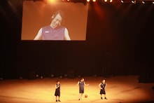 ジャングルポケットによるコントの一場面。