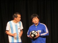 ジェニーゴーゴー。少年サッカー教室のコーチと生徒のコントを披露したが、2回戦敗退。