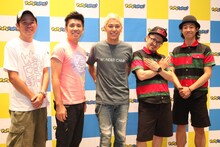 イベント「パパ芸人たちの本音会議！『パパラボ』」に登場した“パパ芸人”ガレッジセール、ロンドンブーツ1号2号・田村亮と、ゲストのC&K。