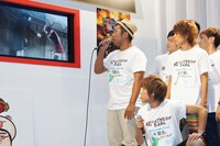 6組の芸人がアテレコを披露した。