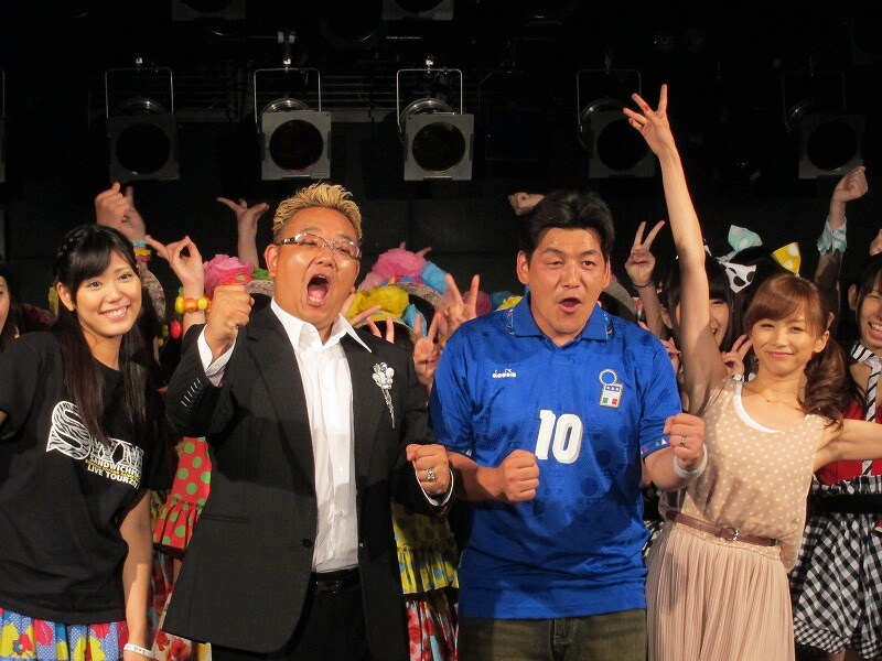 東京・原宿アストロホールにて行われた、バラエティ番組「サンドウィッチマンのご当地アイドル発掘団」（TOKYO MX）の夏祭りイベント。