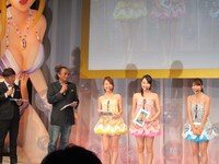 4代目ミスマリンちゃんの澤井玲菜、渡辺未優、山口沙紀も登場。