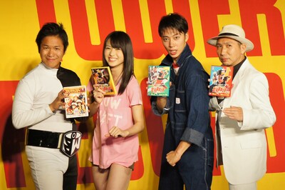 「ピラメキーノ」（テレビ東京系）DVD第3弾の発売記念イベントに登場した、番組内特撮ドラマ「ざっくり戦士ピラメキッド」出演者の（左から）はんにゃ川島、矢島舞美（℃-ute）、はんにゃ金田、梶原善。