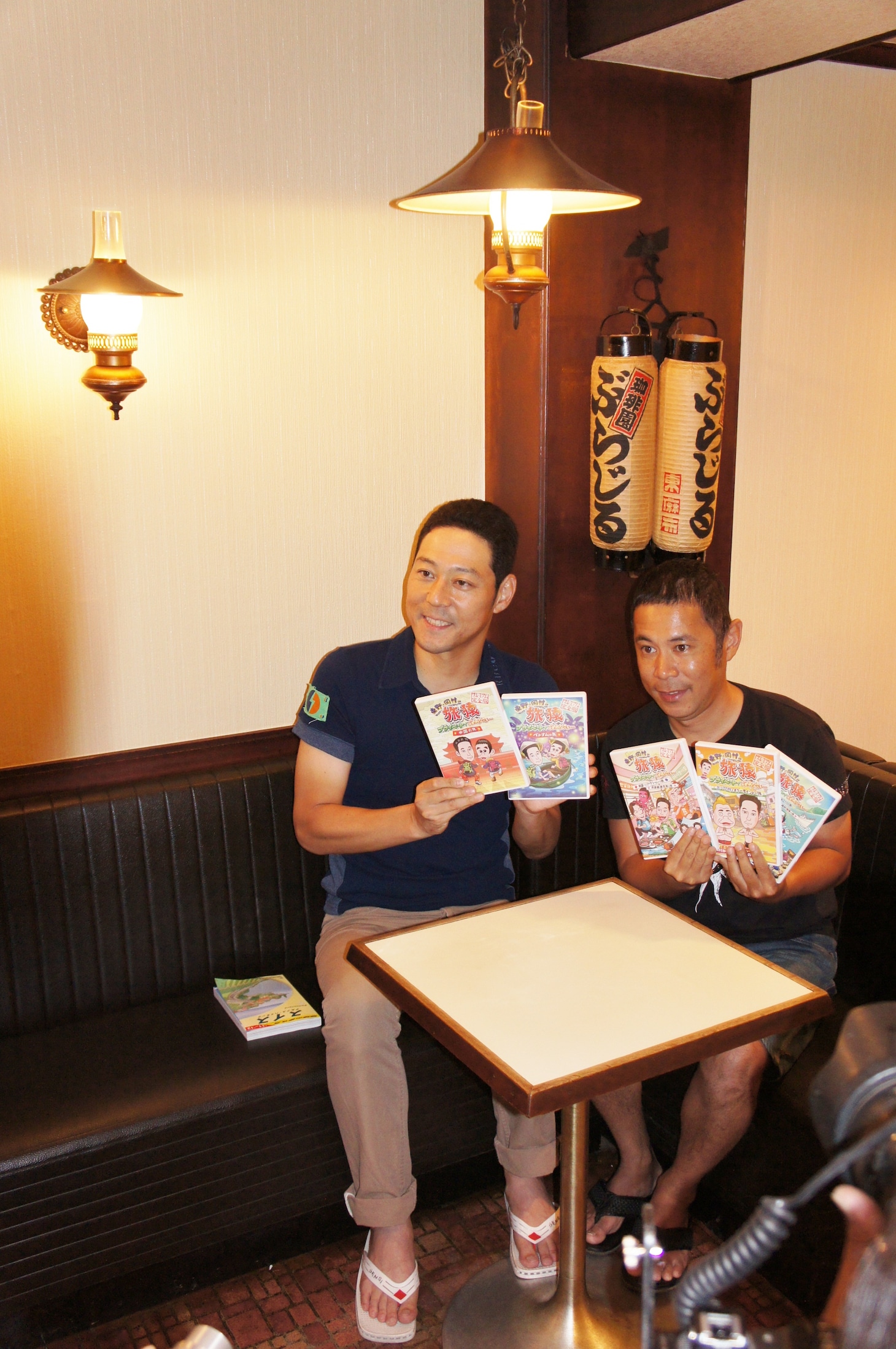 会見は番組でおなじみの喫茶店「珈琲園ぶらじる」で行われた。