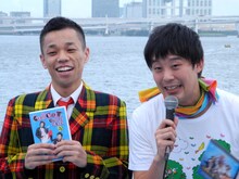 COWCOW多田（左）と佐久間一行（右）。