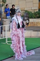 引田天功と愛鳥のフクロウ。