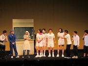 ネタ後のトークでは、1年ぶりの相談'sが「伸びるべき関節が伸びない。無理しないように頑張りました」と感想を語った。