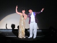 クレイジーラッツのコント。買ったばかりのエアコンが壊れてクレームの電話を入れたハライチ澤部。案の定たらいまわしにされる。果たしてこのムード歌謡風の2人の正体は。