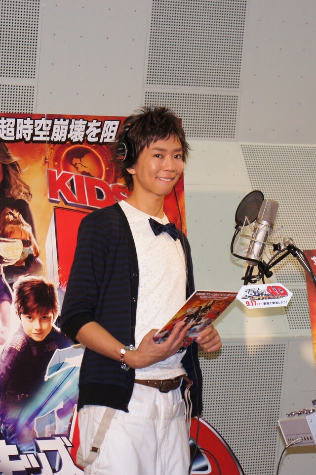 映画「スパイキッズ4D：ワールドタイム・ミッション」のテレビスポット公開ナレーション収録を行った楽しんご。