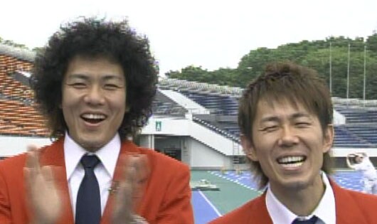 写真はDVD「トータルテンボスの地上波即戦力TV ～ゴールデン編～」より。