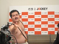語尾に「マーキュリー」をつけるシンプルなギャグでユーザーの心をつかんだ橋本。