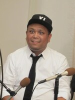 ニコジョッキーではいまだに以前の芸名・ガンバレイ・シウバで呼ばれるジョー。何かと悪ぶるキャラをすっぽん大学からツッコまれ「ほんとは瞳がかわいい」と言われた。