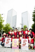 大阪ビジネスパークTWIN21にて行なわれた「5upよしもと芸人パークで夏祭り」の会見。ジャルジャル、スマイル、銀シャリ、天竺鼠、かまいたち、藤崎マーケット、ウーマンラッシュアワーが出席。(c)吉本興業