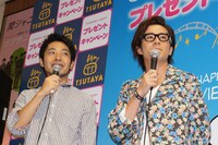 中田（左）は「藤森慎吾とあやまんJAPAN」の楽曲「夏あげモーション」について「この曲のジャンルは“ノイズミュージック”？」ととぼけた。