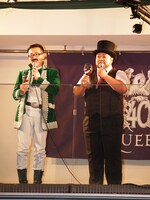 フレディ・マーキュリーの誕生日イベント「FREDDIE FOR A DAY」に“ヒゲつながり”で登場した髭男爵。