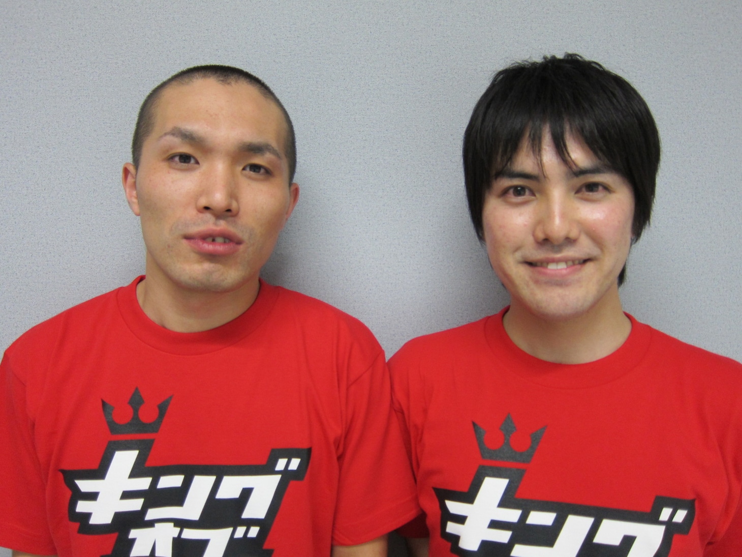 「キングオブコント2011」ファイナリストのラブレターズ。左が塚本直毅、右が溜口佑太朗。9月21日には東京・新宿シアターブラッツにて御茶ノ水男子、カンフーガール、NOモーション、ラブレターズ出演の「環八フルスイングvol.12」を開催。