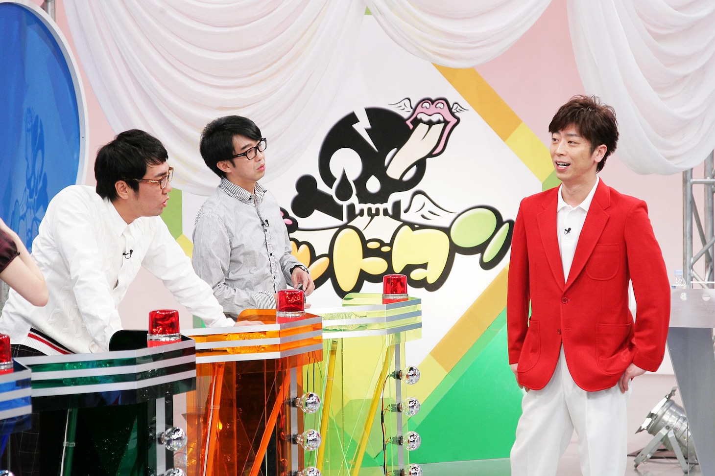「大声クイズ」の一場面。写真はフットボールアワー後藤編。(c)テレビ東京