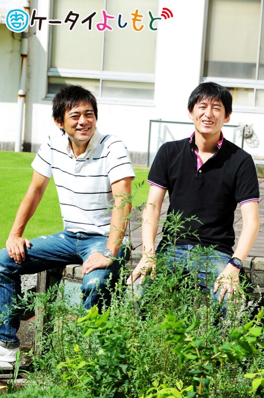 ケータイよしもと「月刊 博多華丸・大吉」イメージ。