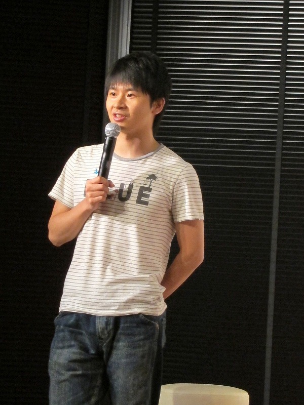 この日「観客のために」を繰り返した若林。椅子に座ると後方の観客に「見えない」と言われ、「俺は絶対立ってやりたい！」と豪語。しかし「このイベント自体が見えないということでは」という疑問が浮上してしまった。