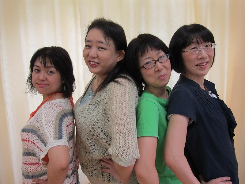 9月25日（日）大阪・ワッハ上方 上方亭にて、合同ライブ「阿佐ヶ谷姉妹と変ホ長調の大器晩成ライブ2～腹の立つことは明日言え～」を開催する阿佐ヶ谷姉妹と変ホ長調。