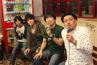 トークイベント「せき止めてTONIGHT☆2011」に出演した萩原雅紀、鳥口JOHNマサヤ、なだぎ武、川島邦裕（左から）。