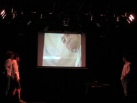 ゴルゴは謎の発声方法などを熱血指導。「オー・ソレ・ミオ」が恋の歌ということで梶本が「好きな人を思い浮かべるんですか？」と聞いたところ、「バカヤロー！16歳の頃のだ！」と返されたそう。