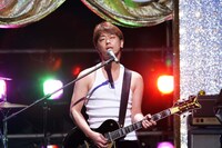 「ゴッドタン」で「ジェットエクスタシー」を披露するフットボールアワー後藤。(c)テレビ東京