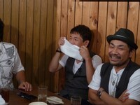 「上田ちゃんネル」で治療中の歯がすっ飛ぶくりぃむしちゅー上田。(c)テレビ朝日