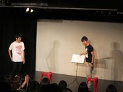 「何の話してんねん！ 誰が興味あんねん！」と杉作とのほのぼのトークを攻めた石田。「こいつ来てそのまま舞台に出んねん。俺衣装持ってきてるけど、そんなん着られへんわ！」と怒りをぶつけた。