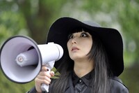 鳥居みゆきが出演する映画「ゾンビデオ」(c)2011「ゾンビデオ」Partners