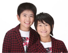 11月19日（土）に東京・松竹芸能 新宿角座にて「まえだまえだの最年少お笑い初単独ライブ ～スマイルラッキー超ハッピー～」を行うまえだまえだ。