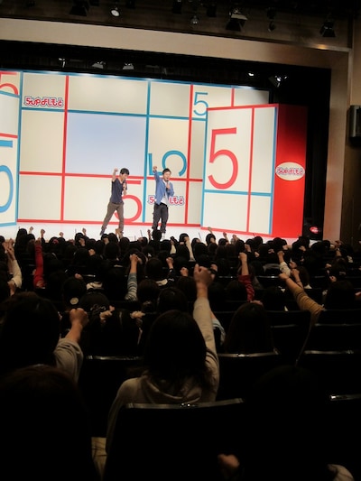 大阪・5upよしもとにて行われたDVD「5upよしもとネタ大全集2012～本ネタ＆裏ネタコレクション～（仮）」収録の模様。司会はモンスターエンジン。ライブは西森の付けたかった芸名の掛け声でスタート。