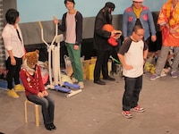 主催の意地で笑いを取りにいったバッファロー吾郎・木村。観客を使って得意のプロレスストーリーを展開。マスクの下には木村のギャグでおなじみのあの女優というまさかのオチ。