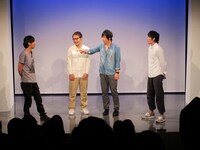 トライアングル田中も小林の物忘れを指摘。なぜか、靴磨きとバラ一輪を落としていったこともあるそう。