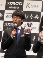 「狙いきったら、攻めるのみ」と本に掲げている綾部は、「1人でも多くの女性を抱いて死んでいきたい」と宣言。