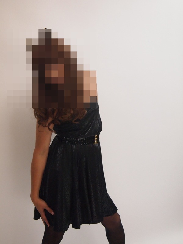 「オトコレ ～無限大 男の娘（こ）コレクション～」より。ライブではモザイクなしの写真が公開される。
