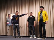 冒頭から互いの話にツッコミあう3人。