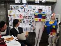 ガンダム＆ガンボーイ。ジョンジョン西澤は「はじまざ」好きが高じて、芸人の道へ。