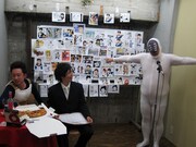 ノリのいいピン芸人さながらのリリス。