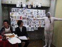 ノリのいいピン芸人さながらのリリス。