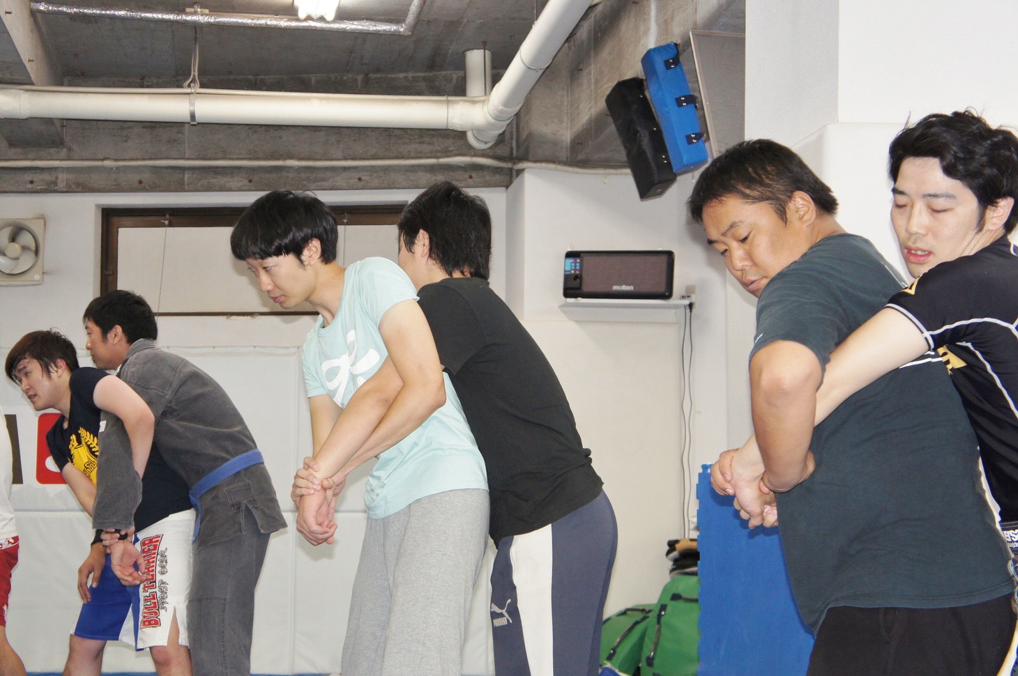 護身術講座の一場面。
