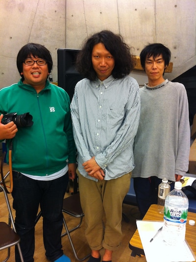 11月15日（火）から20日（日）まで、東京・神保町花月にて上演される「今宵、」に出演するかりかやしろ、ヨーロッパ企画の諏訪、黒木。