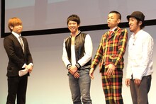 品川庄司、COWCOW多田、キングコング梶原（左から）。