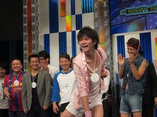 畑中しんじろうはローラーシューズで舞台を駆け巡り「東野さんあたりにいじられたら面白そう」と選抜決定。