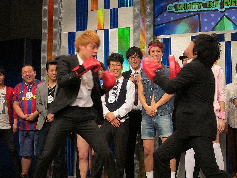 トンファーは元ボクサーの小浜のミット打ちを披露し選抜決定。