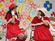 若い女子大生たちに向けて2人は「27才過ぎたら目くそがいっぱい出る。たるみ、鼻くそ、鼻毛の時期もくる」とアドバイス。