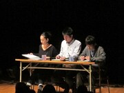 第4局の西、有野、星野。西はひとりに「R-1とか出ればいいのに」とすすめられていた。