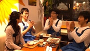 「撮れ高次第」の一場面。
