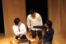 興奮の初日を迎えた「第13回東京03単独公演『図星中の図星』の一場面。