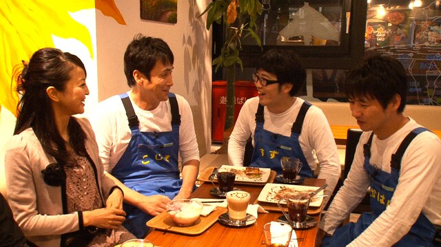 「撮れ高次第」の一場面。（左から）大桃美代子、アンジャッシュ児嶋、ドランクドラゴン鈴木、キングオブコメディ高橋。